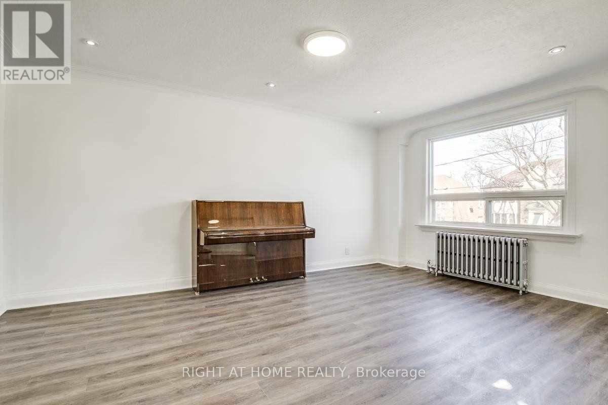 1738 Bayview Avenue, Toronto, Ontario M4G 3C4 - Photo 6 - C12592806