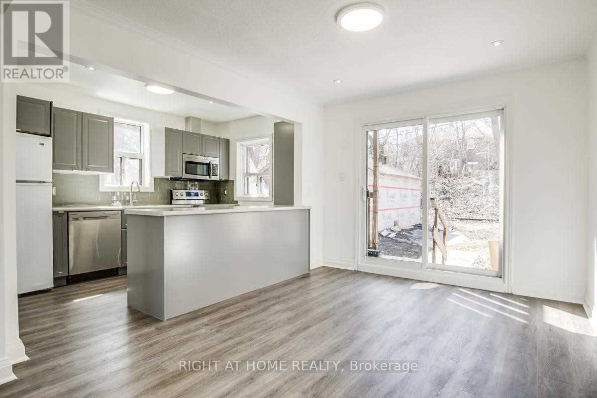 1738 Bayview Avenue, Toronto, Ontario M4G 3C4 - Photo 8 - C12592806