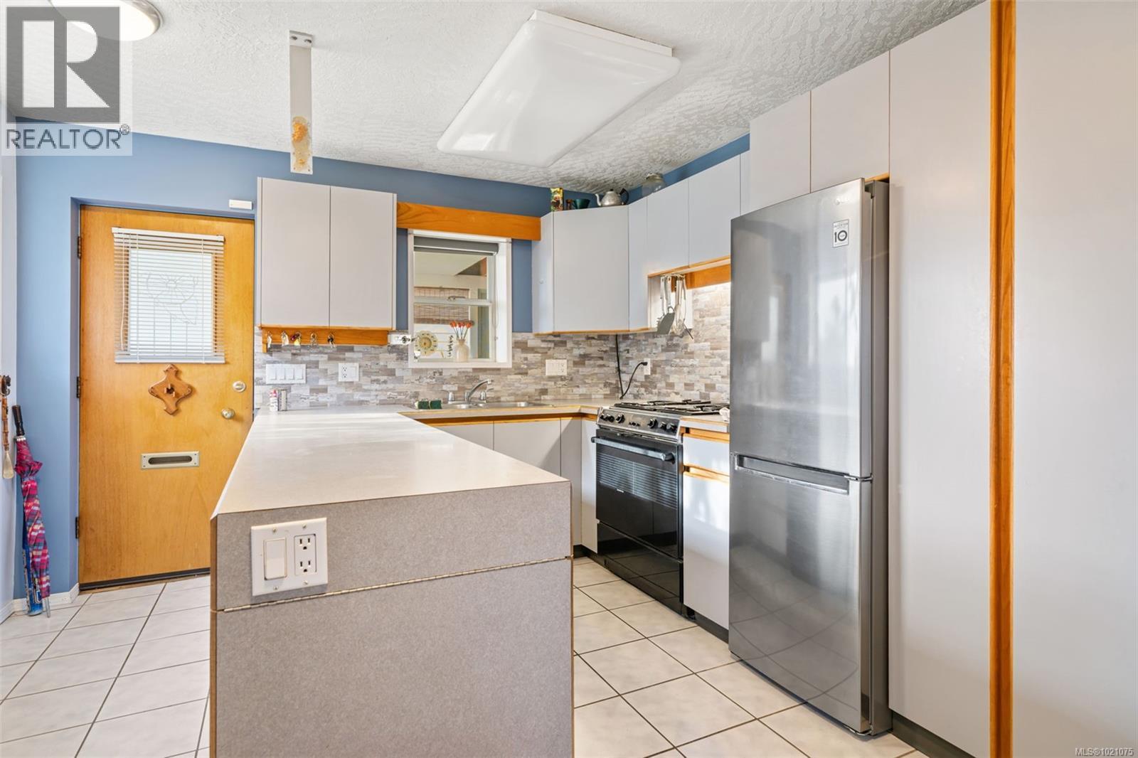 474 Sturdee St, Esquimalt, British Columbia  V9A 6R1 - Photo 18 - 1021075