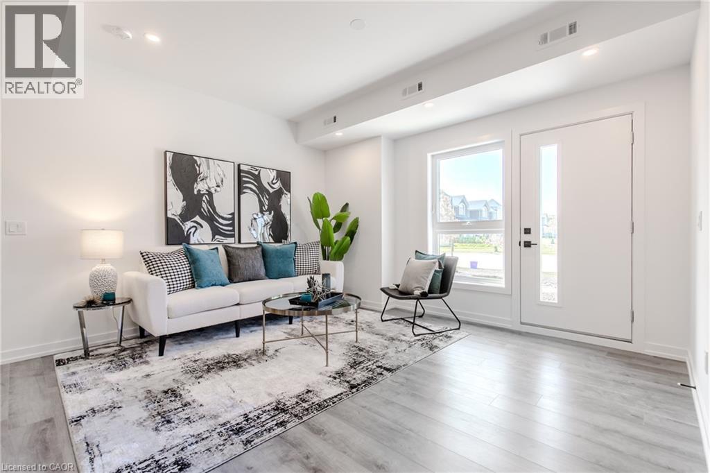 243 Burke Street, Waterdown, Ontario L8B 2A9 - Photo 2 - 40791858