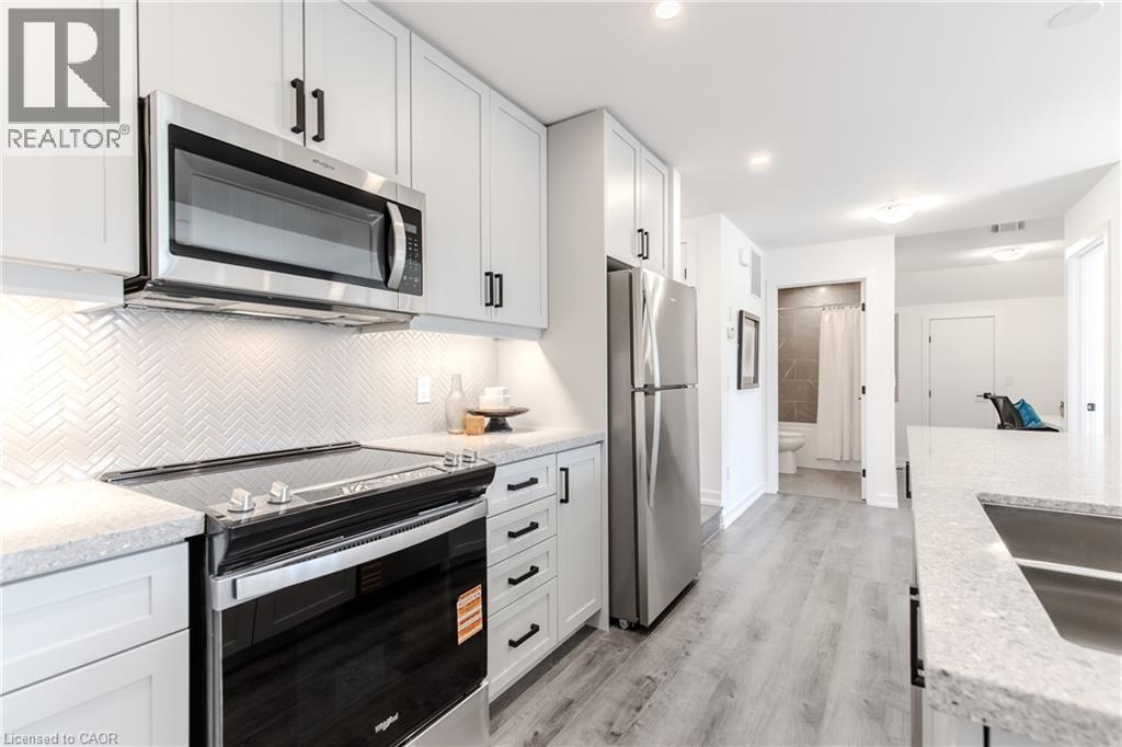 243 Burke Street, Waterdown, Ontario L8B 2A9 - Photo 6 - 40791858