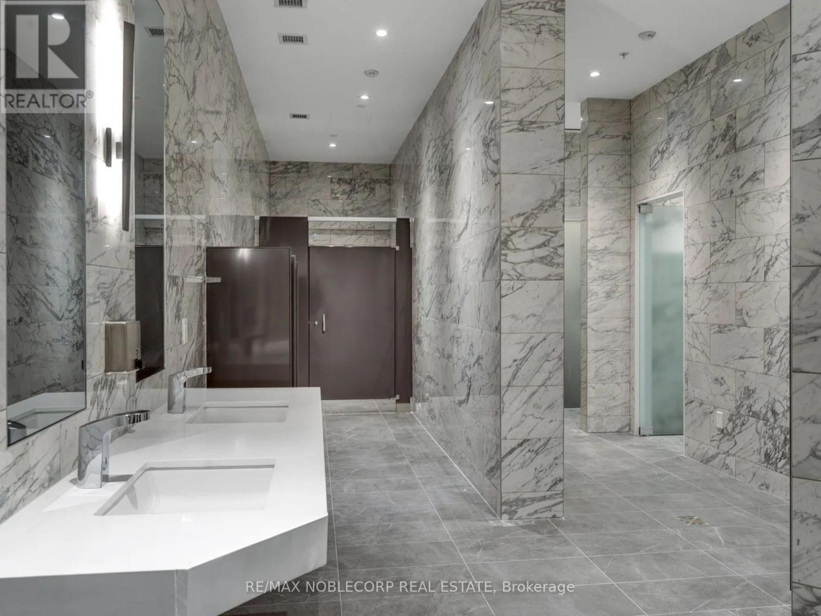 923 - 31 Tippett Road, Toronto, Ontario M3H 2V1 - Photo 34 - C12594500