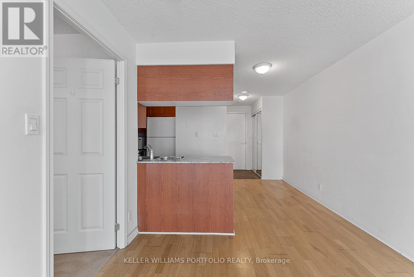 711 - 228 Queens Quay W, Toronto, Ontario M5J 2X1 - Photo 10 - C12594520