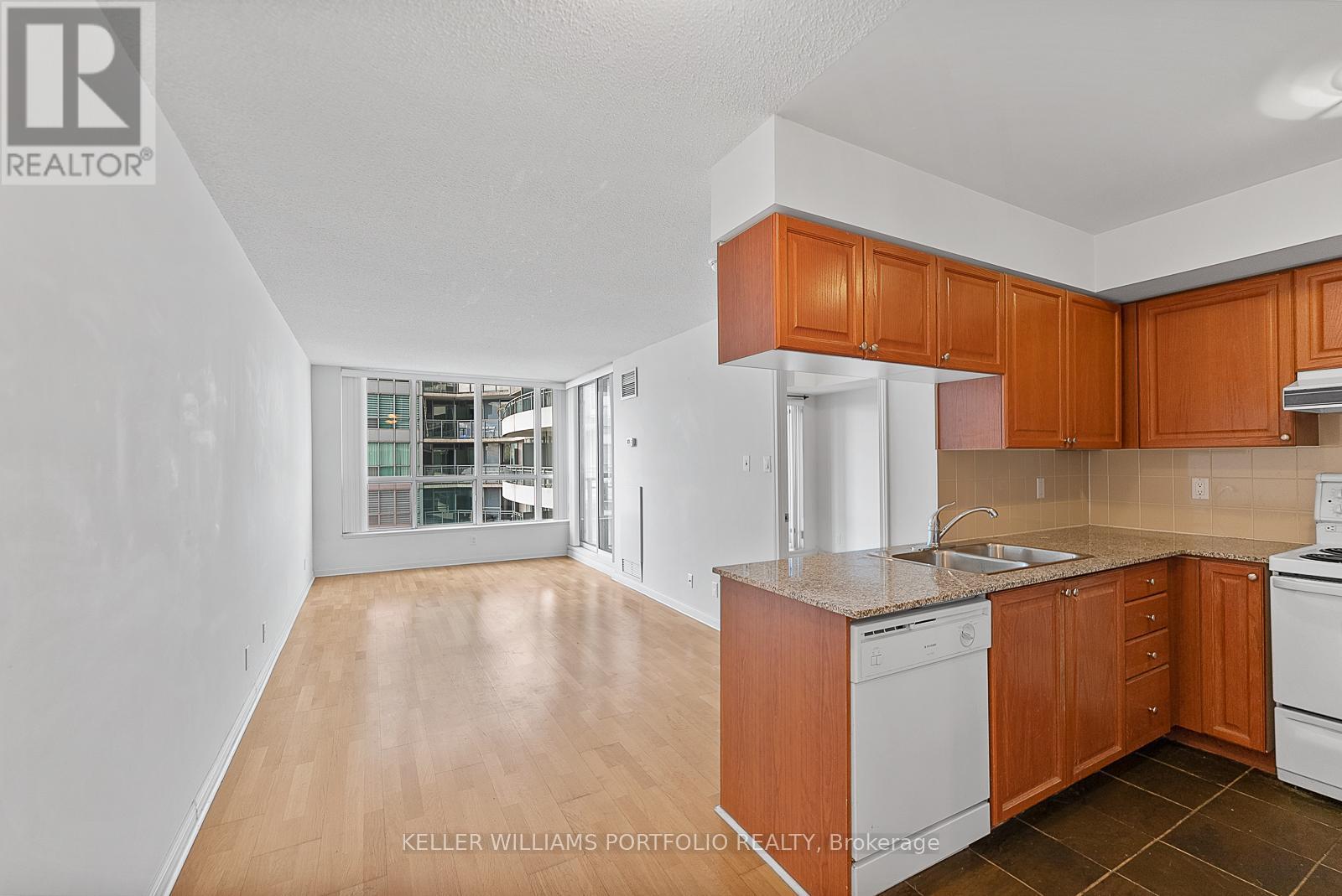 711 - 228 Queens Quay W, Toronto, Ontario M5J 2X1 - Photo 4 - C12594520