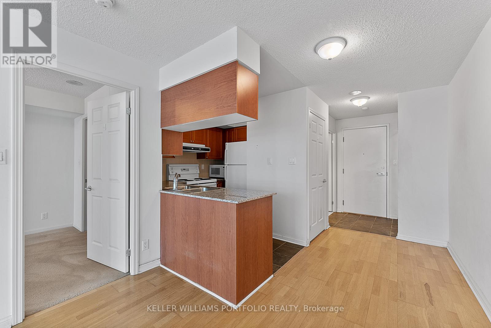 711 - 228 Queens Quay W, Toronto, Ontario M5J 2X1 - Photo 8 - C12594520