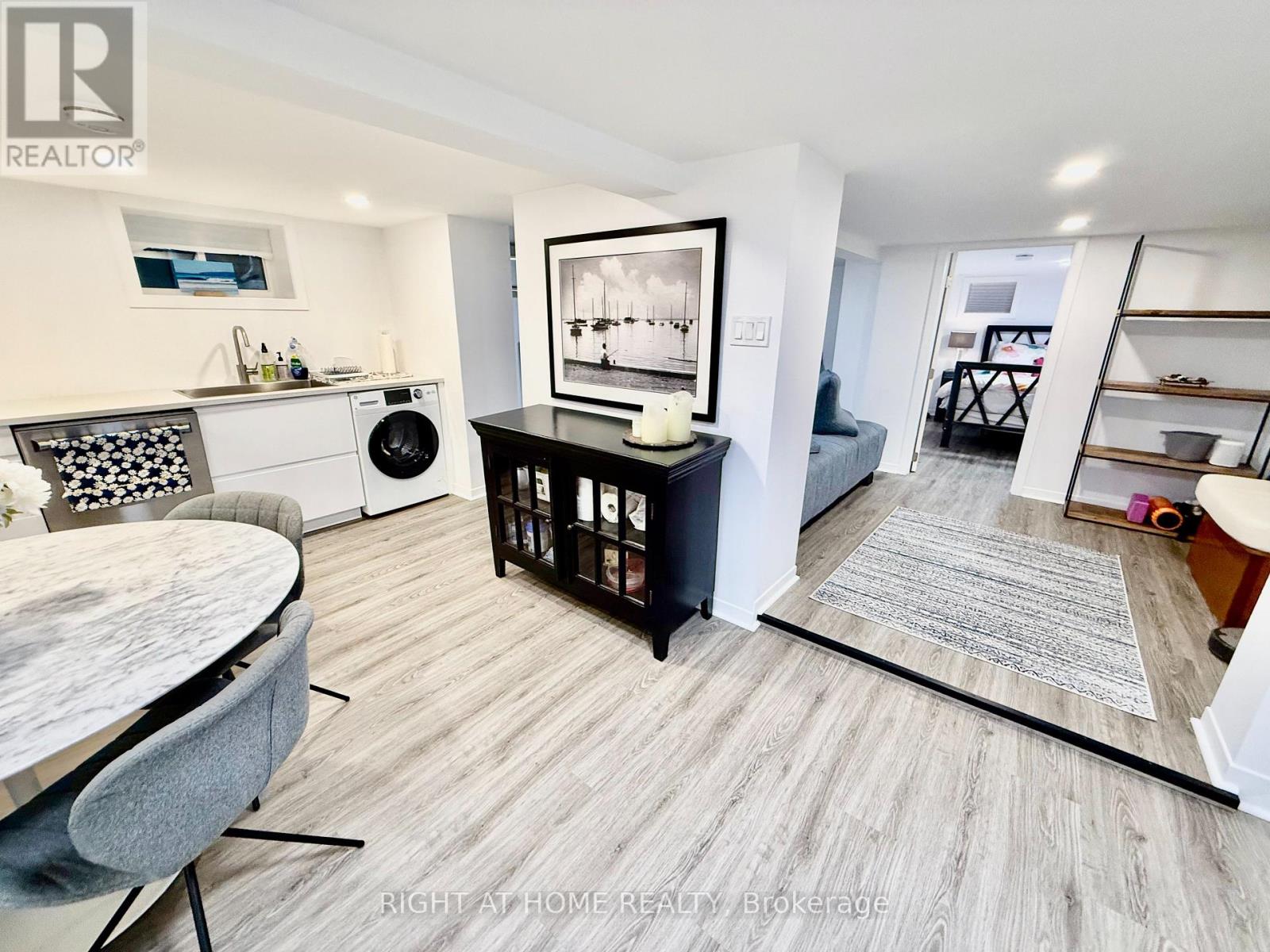 Lower Level Suite - 25 Hillsboro Avenue, Toronto, Ontario  M5R 1S6 - Photo 4 - C12594526