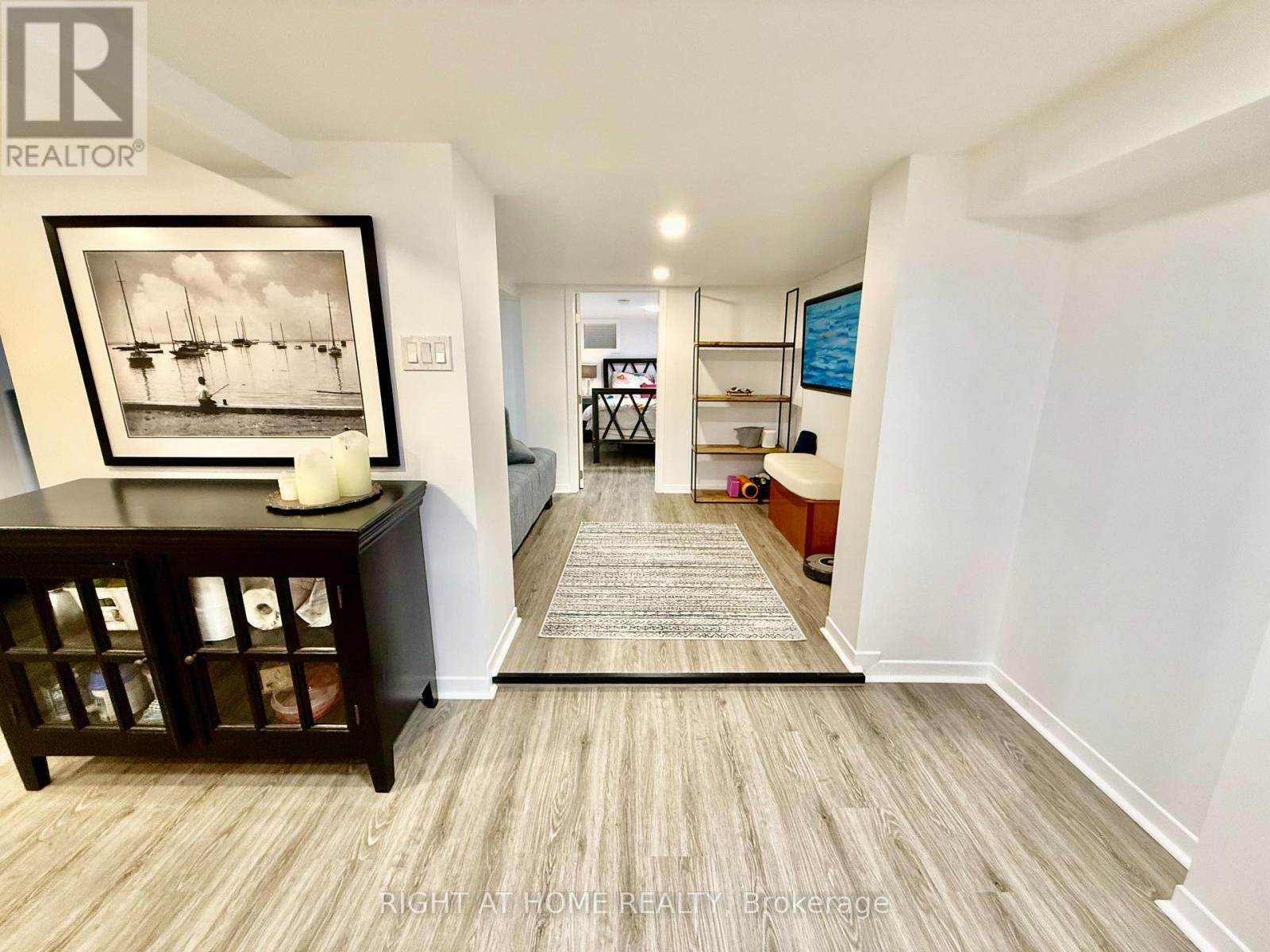 Lower Level Suite - 25 Hillsboro Avenue, Toronto, Ontario  M5R 1S6 - Photo 8 - C12594526