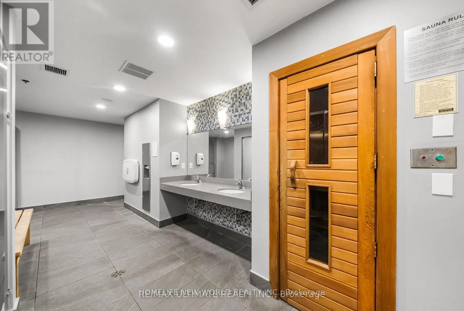 101 - 219 Fort York Boulevard, Toronto, Ontario  M5V 1B1 - Photo 33 - C12594572