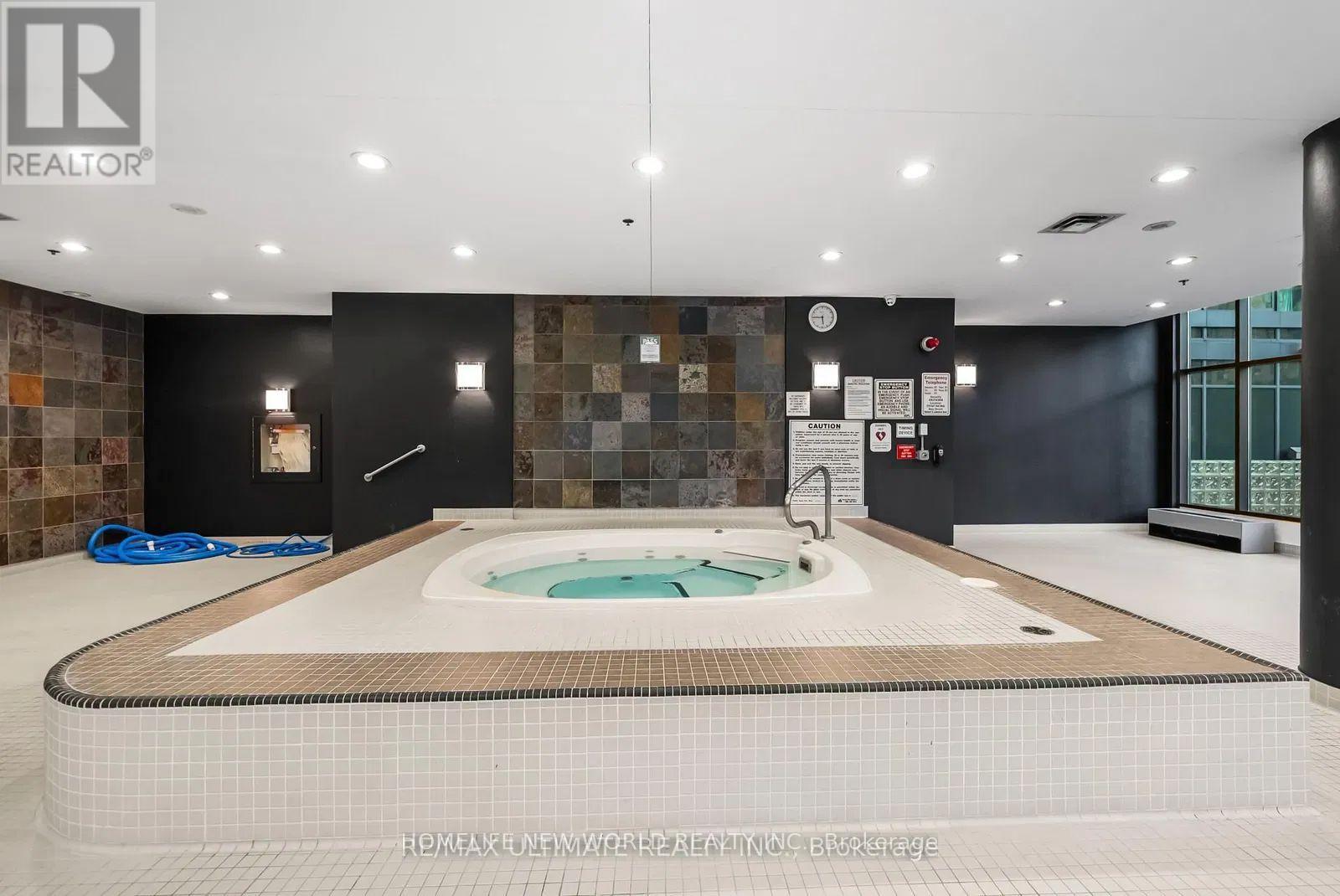 101 - 219 Fort York Boulevard, Toronto, Ontario  M5V 1B1 - Photo 34 - C12594572