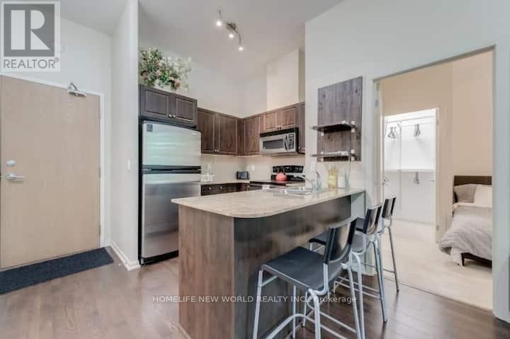 101 - 219 Fort York Boulevard, Toronto, Ontario  M5V 1B1 - Photo 6 - C12594572