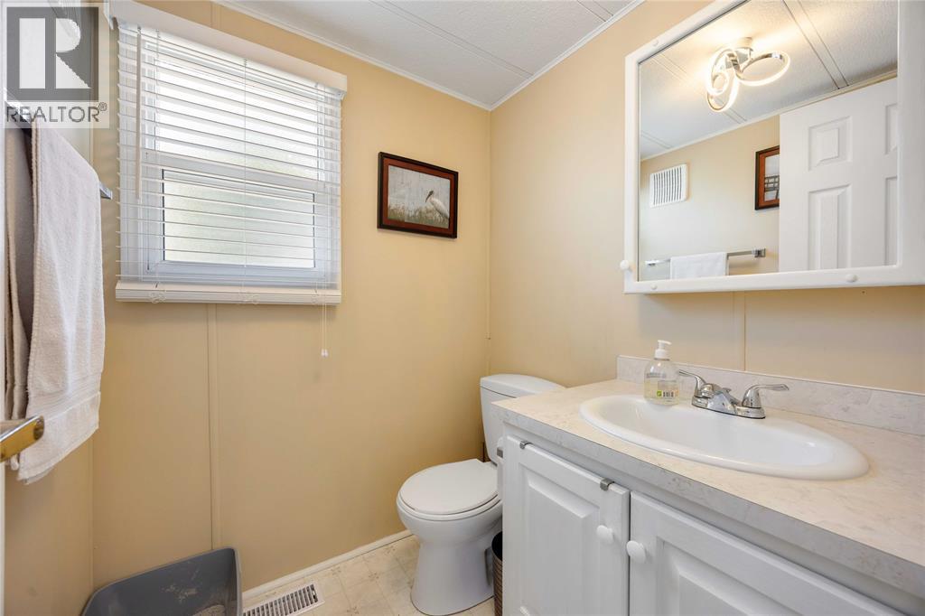 5700 Blackwell Sideroad Unit# 266, Sarnia, Ontario  N7W 1B7 - Photo 27 - 25025243