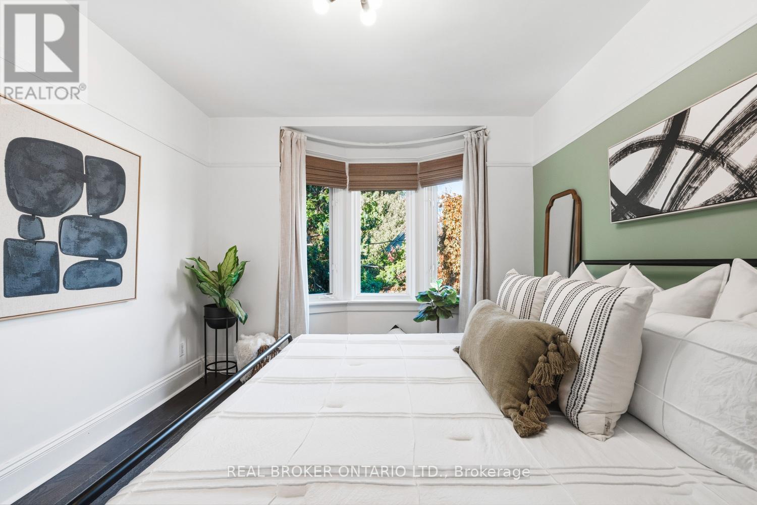 7 Juniper Avenue, Toronto, Ontario  M4L 1S1 - Photo 14 - E12594570