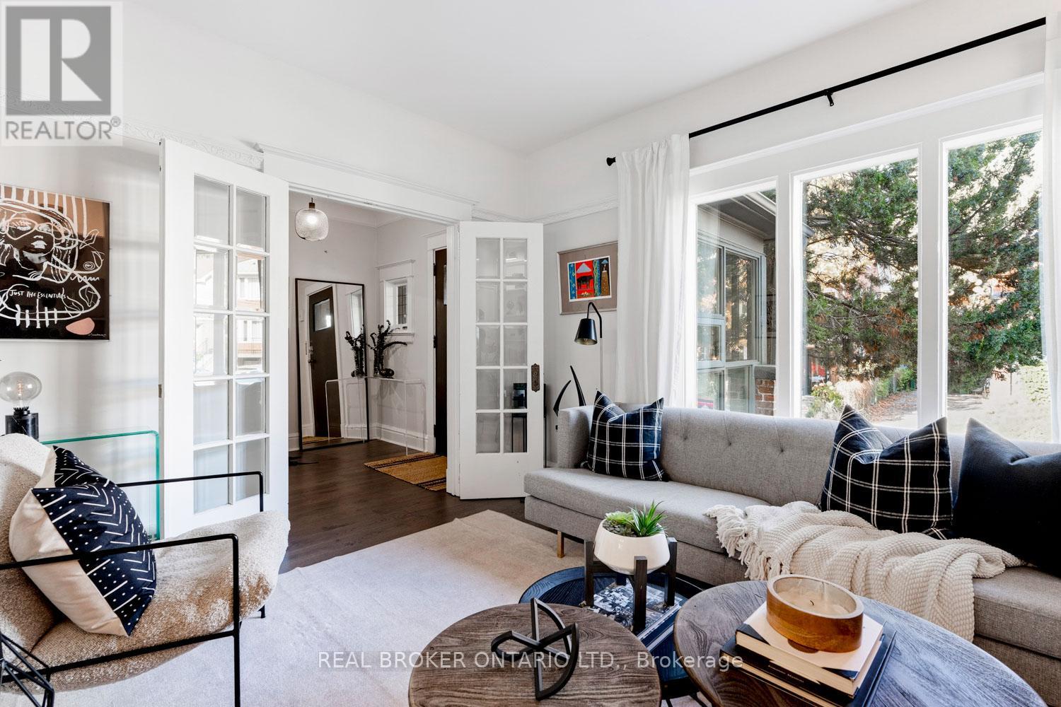 7 Juniper Avenue, Toronto, Ontario  M4L 1S1 - Photo 4 - E12594570