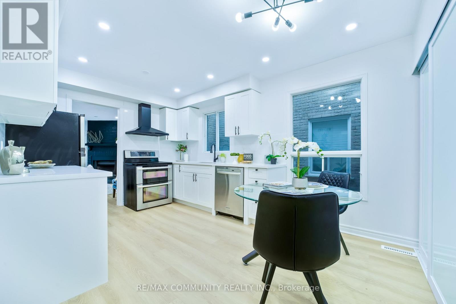 89 Hewitt Crescent, Ajax, Ontario  L1S 7B6 - Photo 1 - E12594602