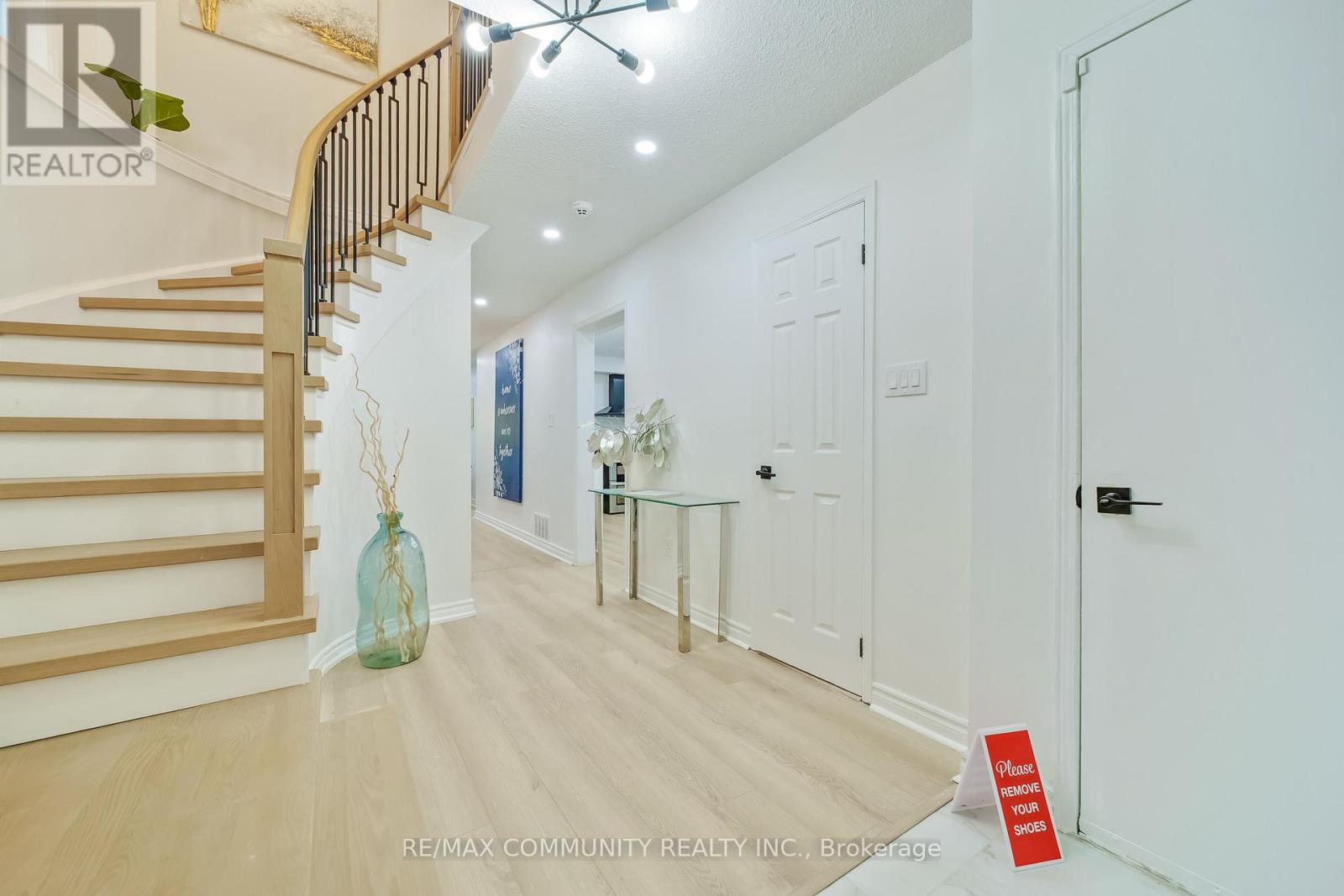 89 Hewitt Crescent, Ajax, Ontario  L1S 7B6 - Photo 5 - E12594602