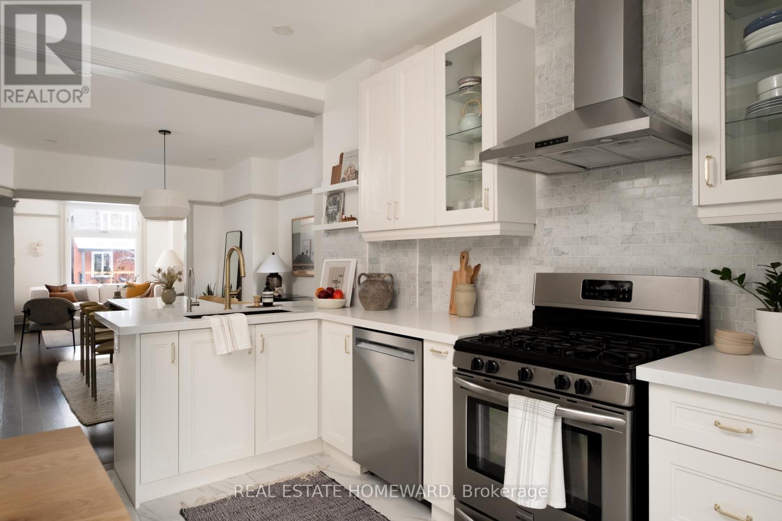 127 Withrow Avenue, Toronto, Ontario  M4K 1C8 - Photo 16 - E12594616