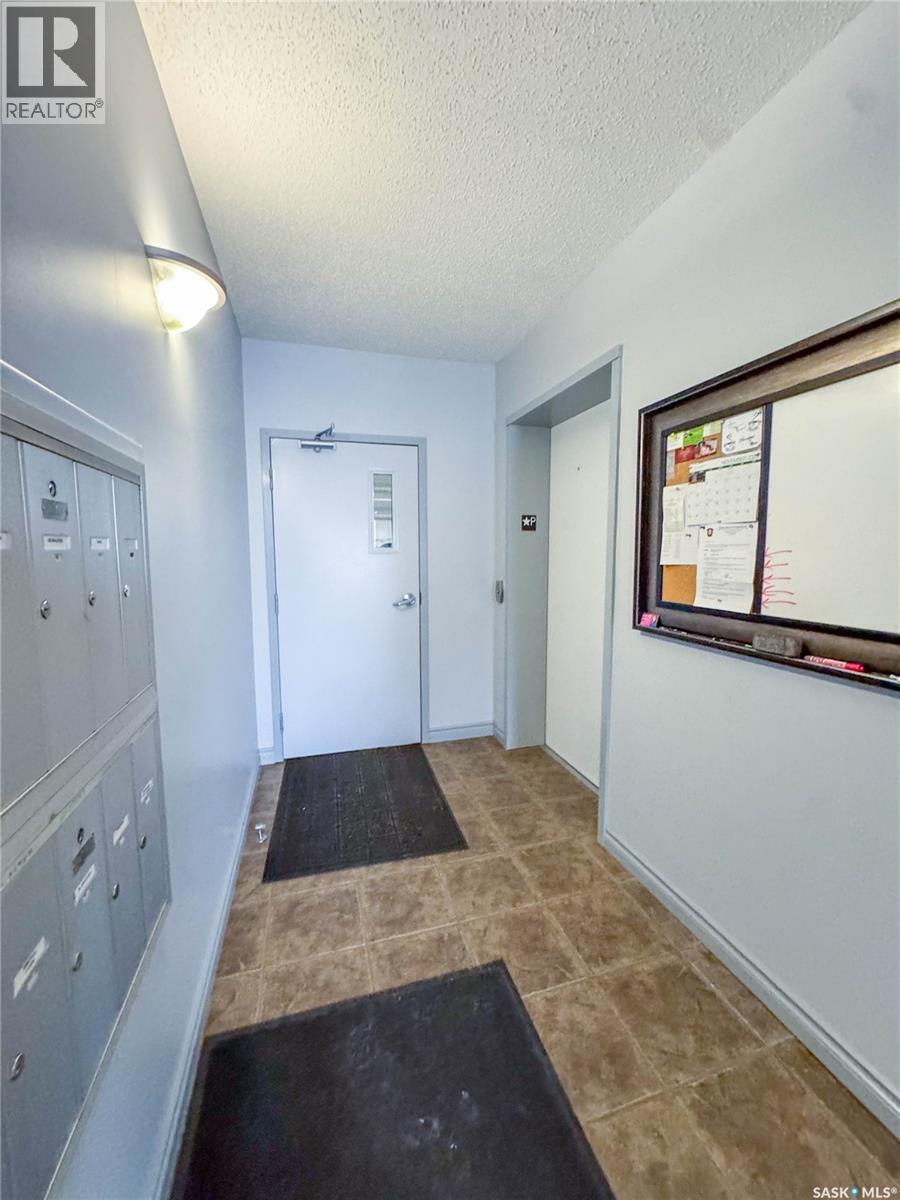 202 1901 1 1/2 Avenue W, Prince Albert, Saskatchewan  S6V 5A8 - Photo 17 - SK025091
