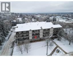 202 1901 1 1/2 AVENUE W West Hill PA