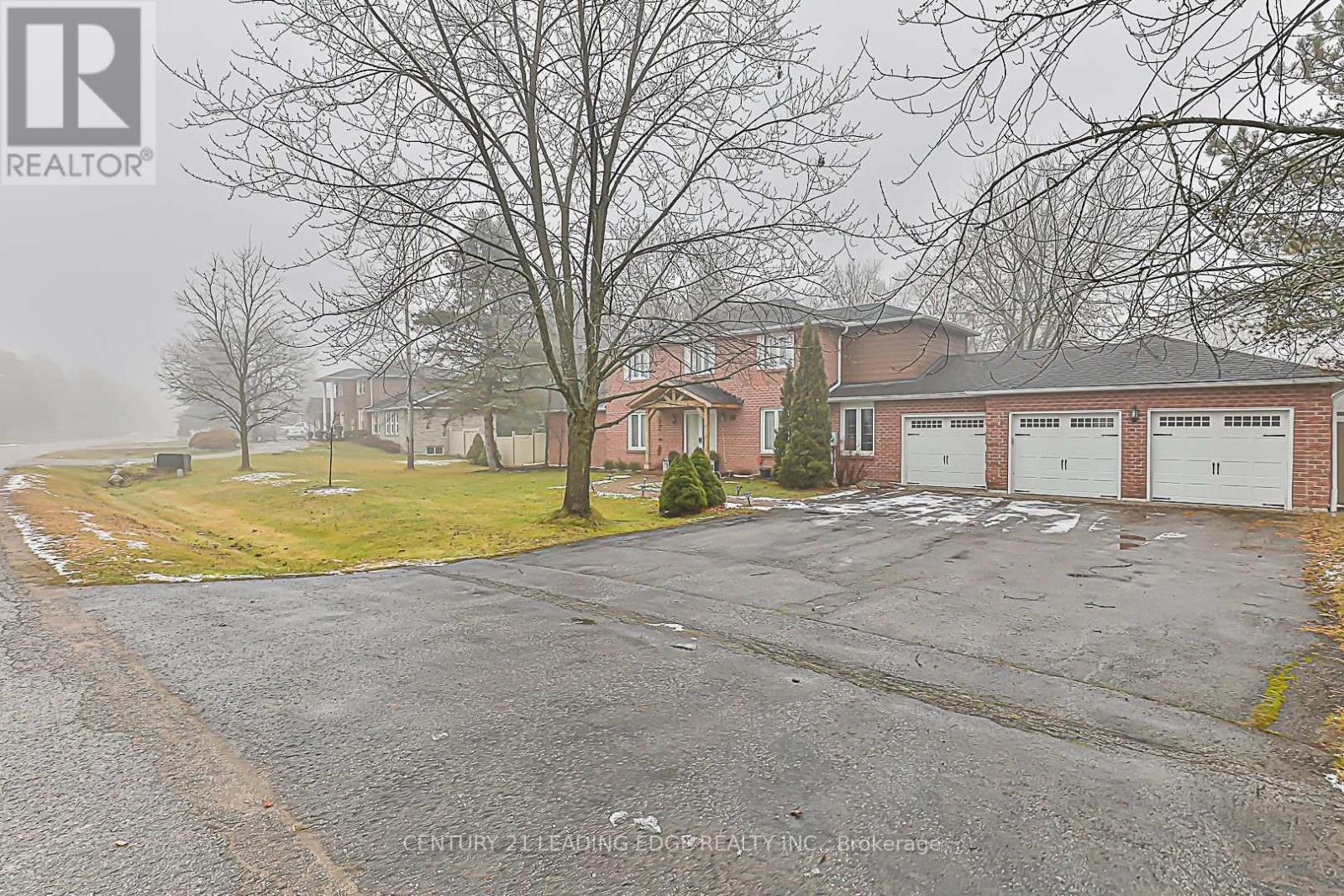 20 Marjorie Drive, Whitchurch-Stouffville, Ontario  L0H 1G0 - Photo 2 - N12594458