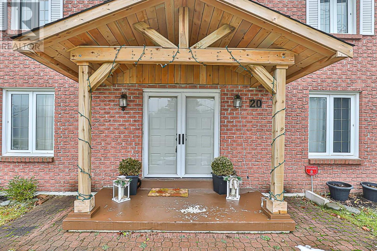 20 Marjorie Drive, Whitchurch-Stouffville, Ontario  L0H 1G0 - Photo 3 - N12594458