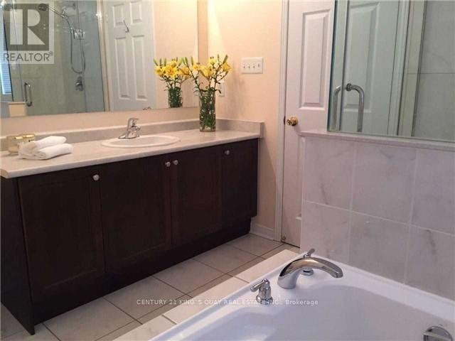 12 Westcliffe Crescent, Richmond Hill, Ontario L4E 0S1 - Photo 10 - N12594612