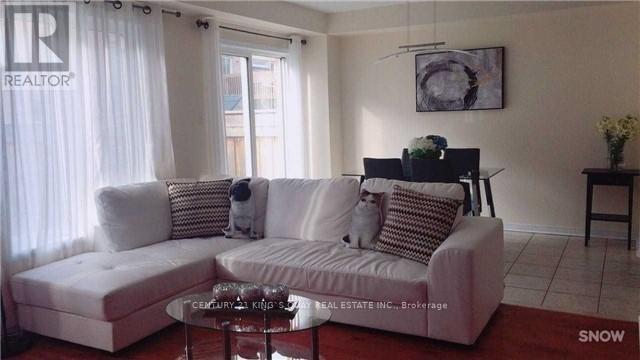 12 Westcliffe Crescent, Richmond Hill, Ontario L4E 0S1 - Photo 3 - N12594612