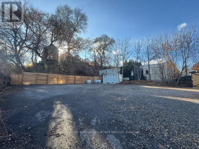 43 Glen Road, Hamilton, Ontario  L8S 3M6 - Photo 2 - X12592126