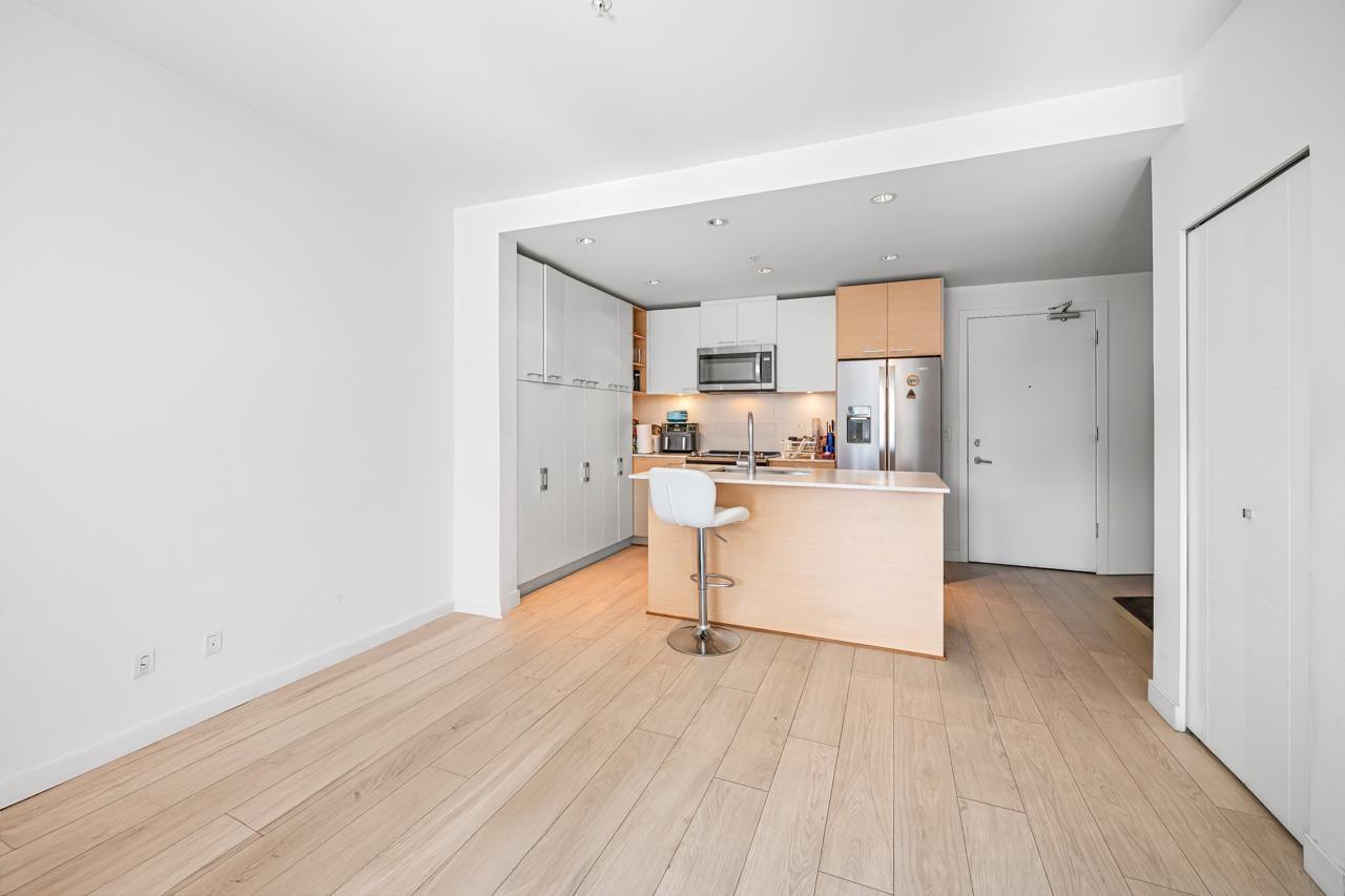 314 10603 140 Street, Surrey, British Columbia  V3T 0M8 - Photo 1 - R3071499