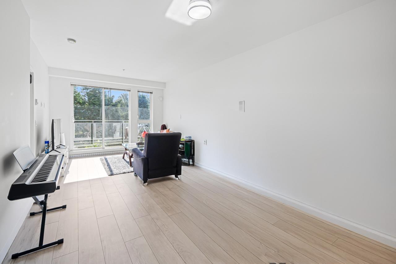 314 10603 140 Street, Surrey, British Columbia  V3T 0M8 - Photo 2 - R3071499