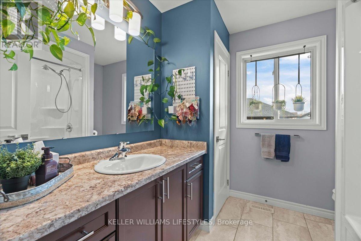 4008 Edward Street, Petrolia, Ontario  N0N 1R0 - Photo 18 - X12584974