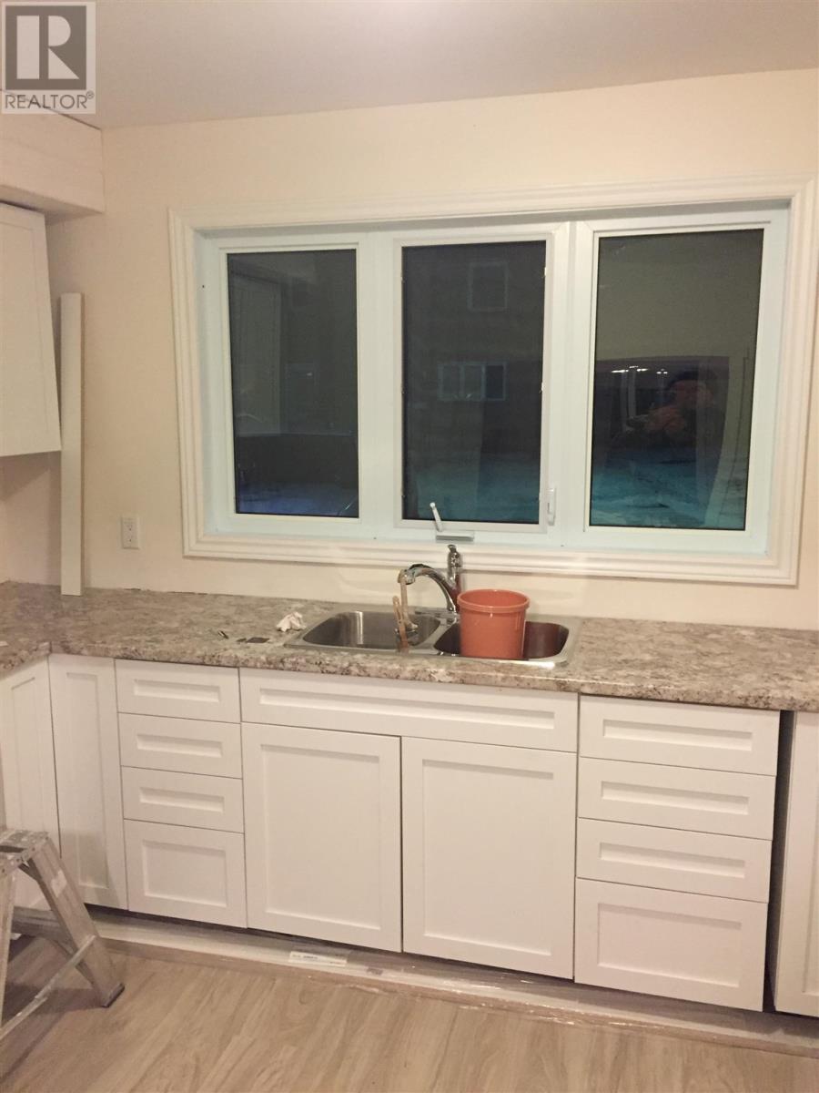 11 Frame Cres, Elliot Lake, Ontario  P5A 2S4 - Photo 4 - SM253220