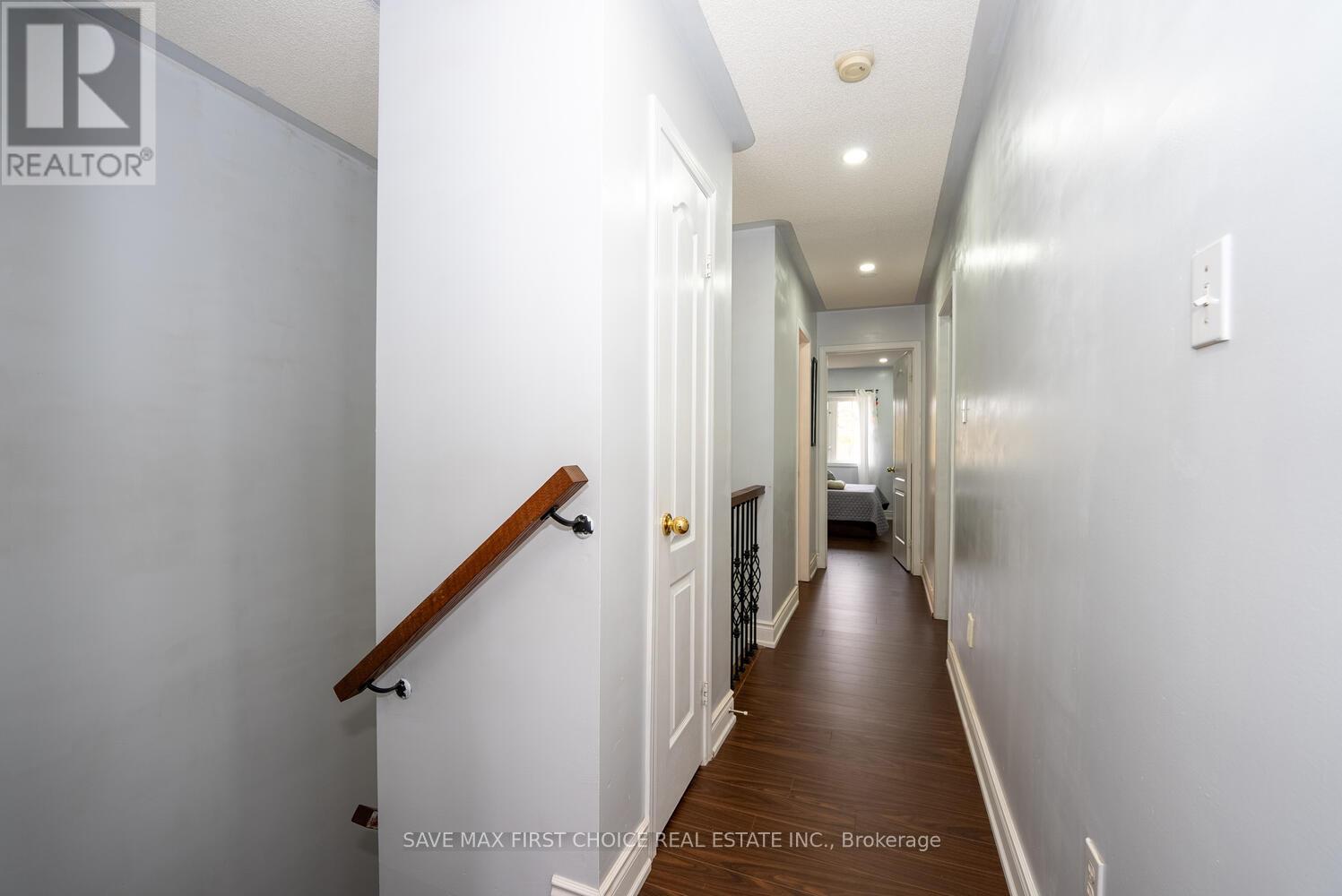 939 Tambourine Terrace, Mississauga, Ontario  L5W 1S5 - Photo 13 - W12594468