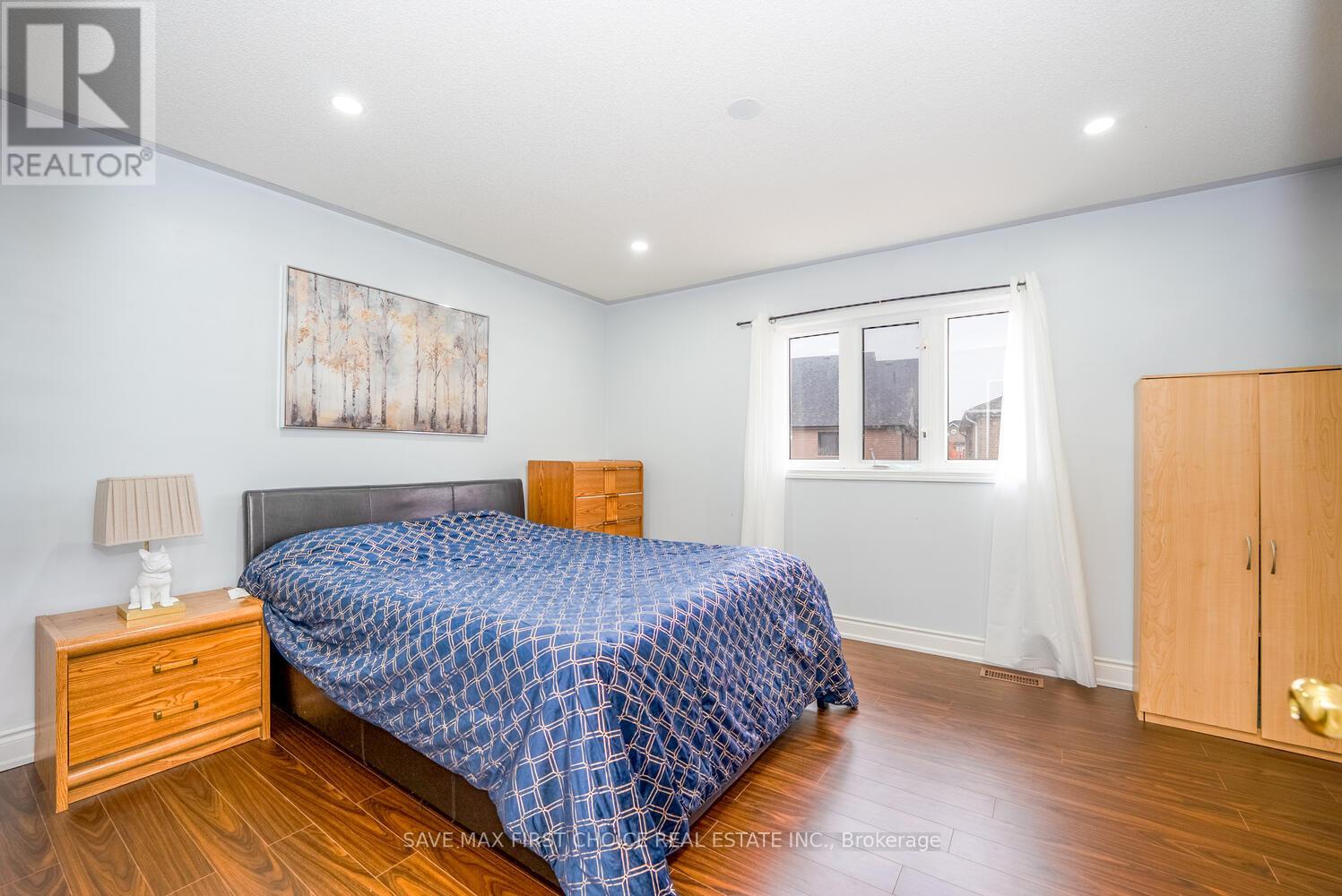 939 Tambourine Terrace, Mississauga, Ontario  L5W 1S5 - Photo 9 - W12594468