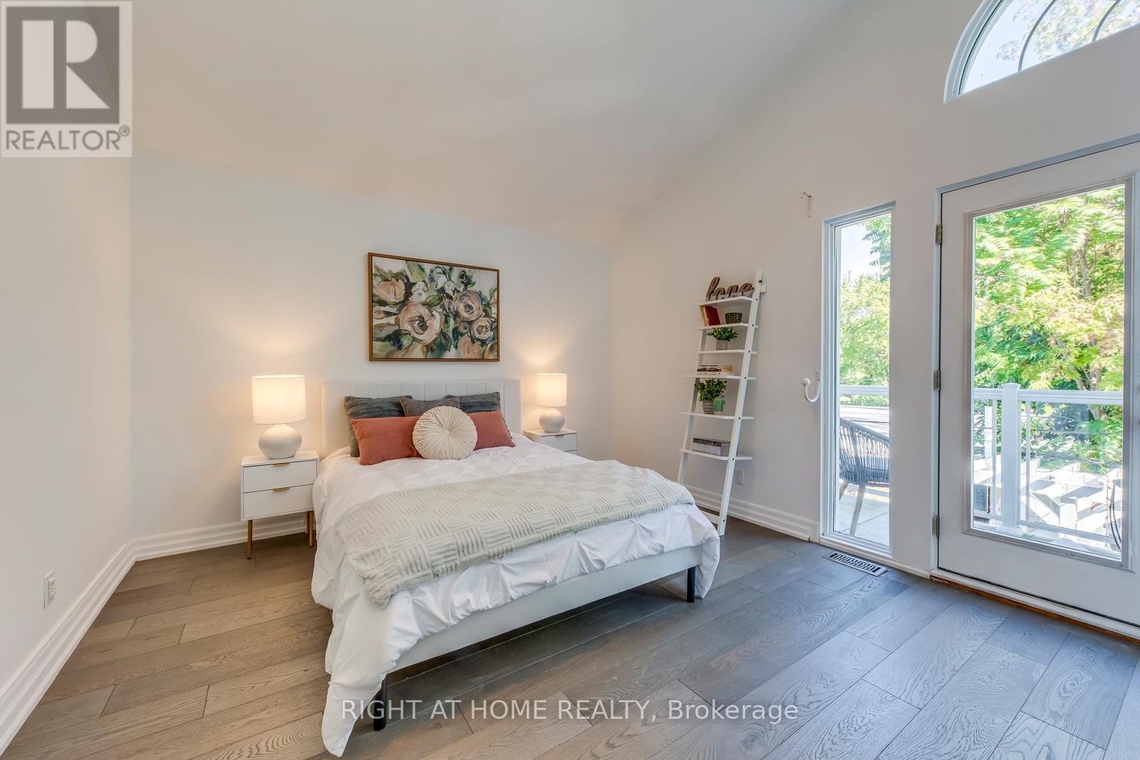 43 South Kingsway, Toronto, Ontario  M6S 3T2 - Photo 22 - W12594472