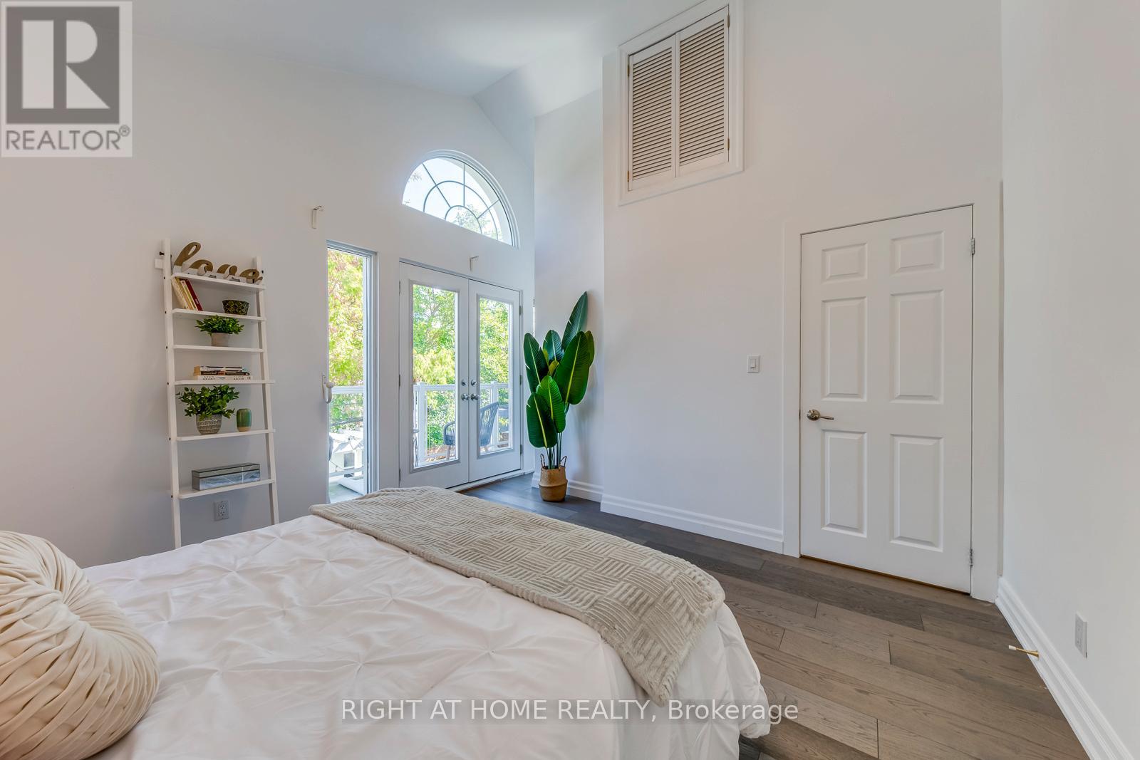 43 South Kingsway, Toronto, Ontario  M6S 3T2 - Photo 23 - W12594472