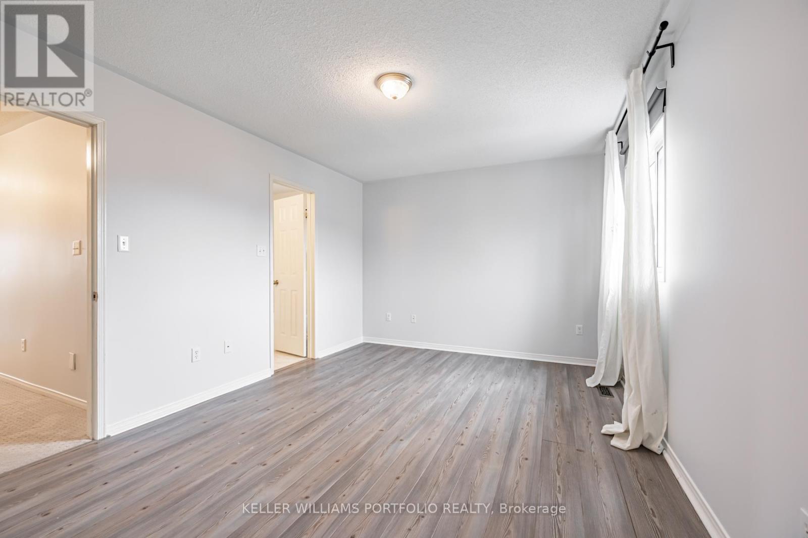 7160 Waldorf Way, Mississauga, Ontario  L5N 7R3 - Photo 13 - W12594492