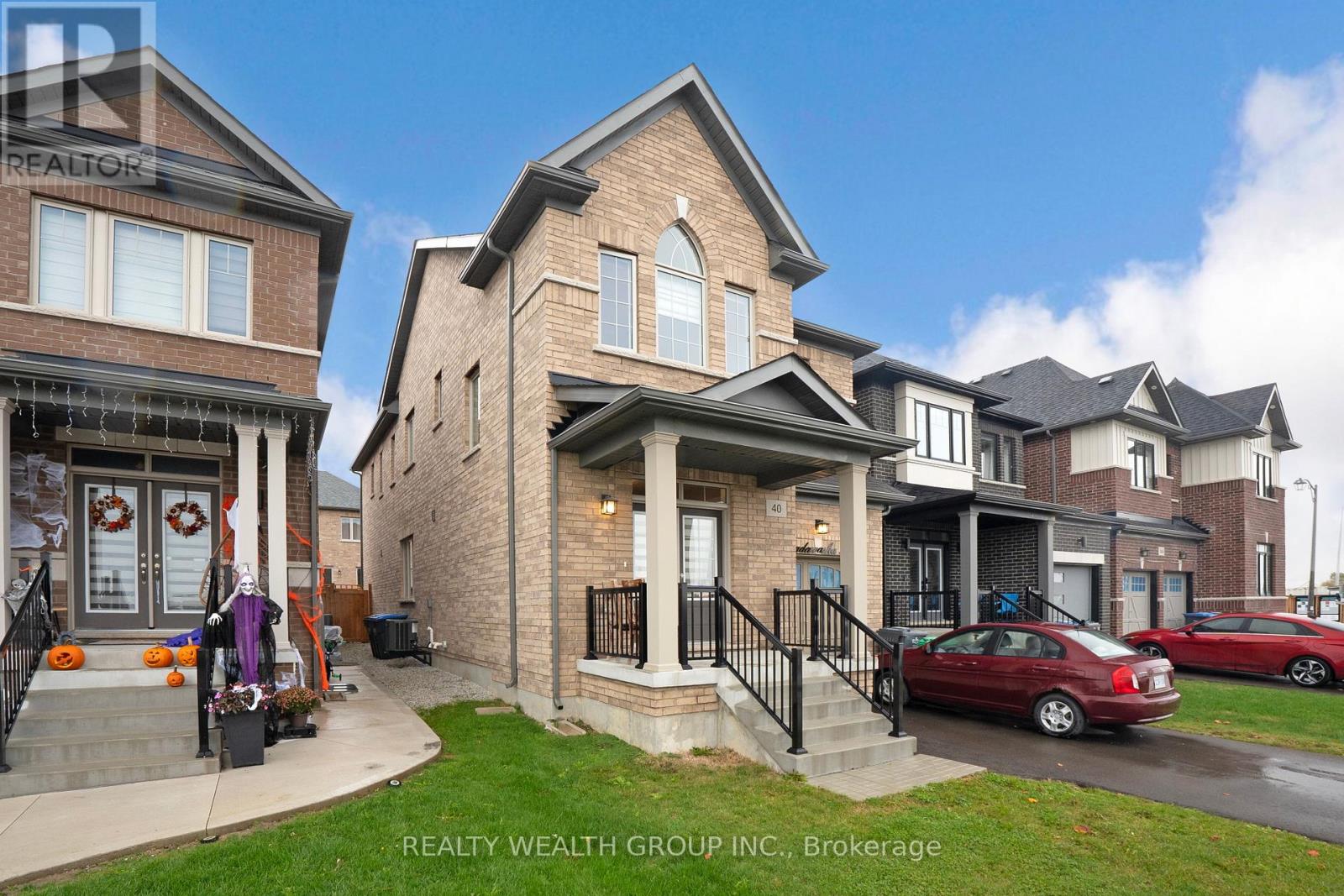 40 Madawaksa Road, Caledon, Ontario  L7C 1Z9 - Photo 3 - W12594494