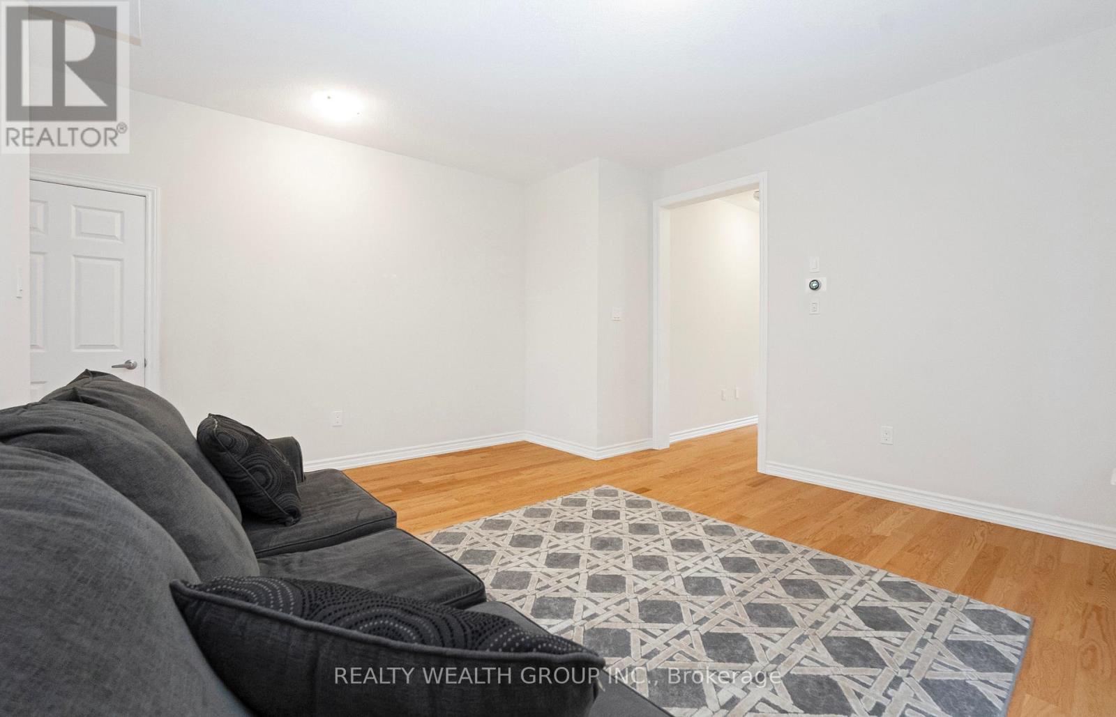 40 Madawaksa Road, Caledon, Ontario  L7C 1Z9 - Photo 8 - W12594494