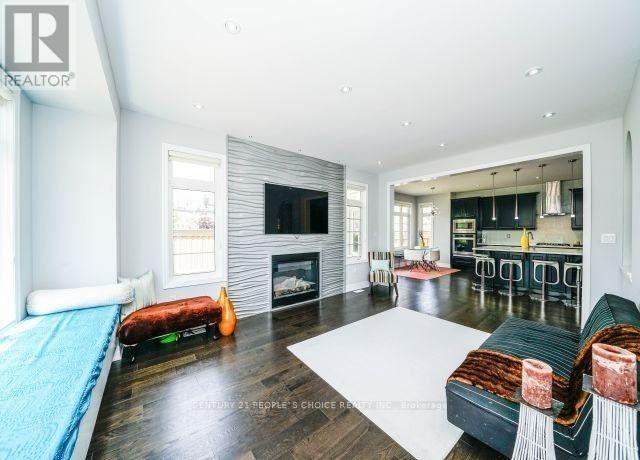 3227 Kingsholm Drive, Oakville, Ontario  L6M 0W6 - Photo 17 - W12594498