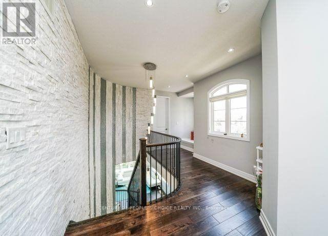 3227 Kingsholm Drive, Oakville, Ontario  L6M 0W6 - Photo 21 - W12594498