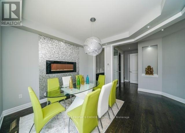 3227 Kingsholm Drive, Oakville, Ontario  L6M 0W6 - Photo 9 - W12594498