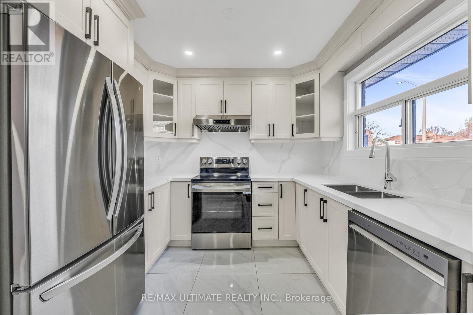 Upper - 41 Danesbury Crescent, Brampton, Ontario L6T 1T2 - Photo 10 - W12594502