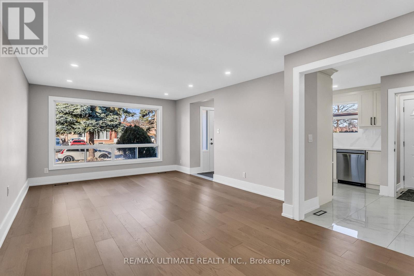 Upper - 41 Danesbury Crescent, Brampton, Ontario L6T 1T2 - Photo 7 - W12594502