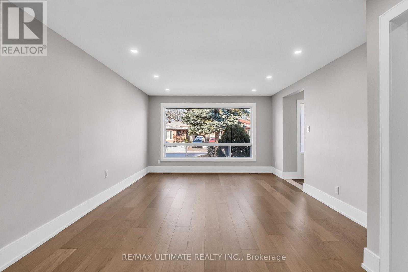 Upper - 41 Danesbury Crescent, Brampton, Ontario L6T 1T2 - Photo 8 - W12594502