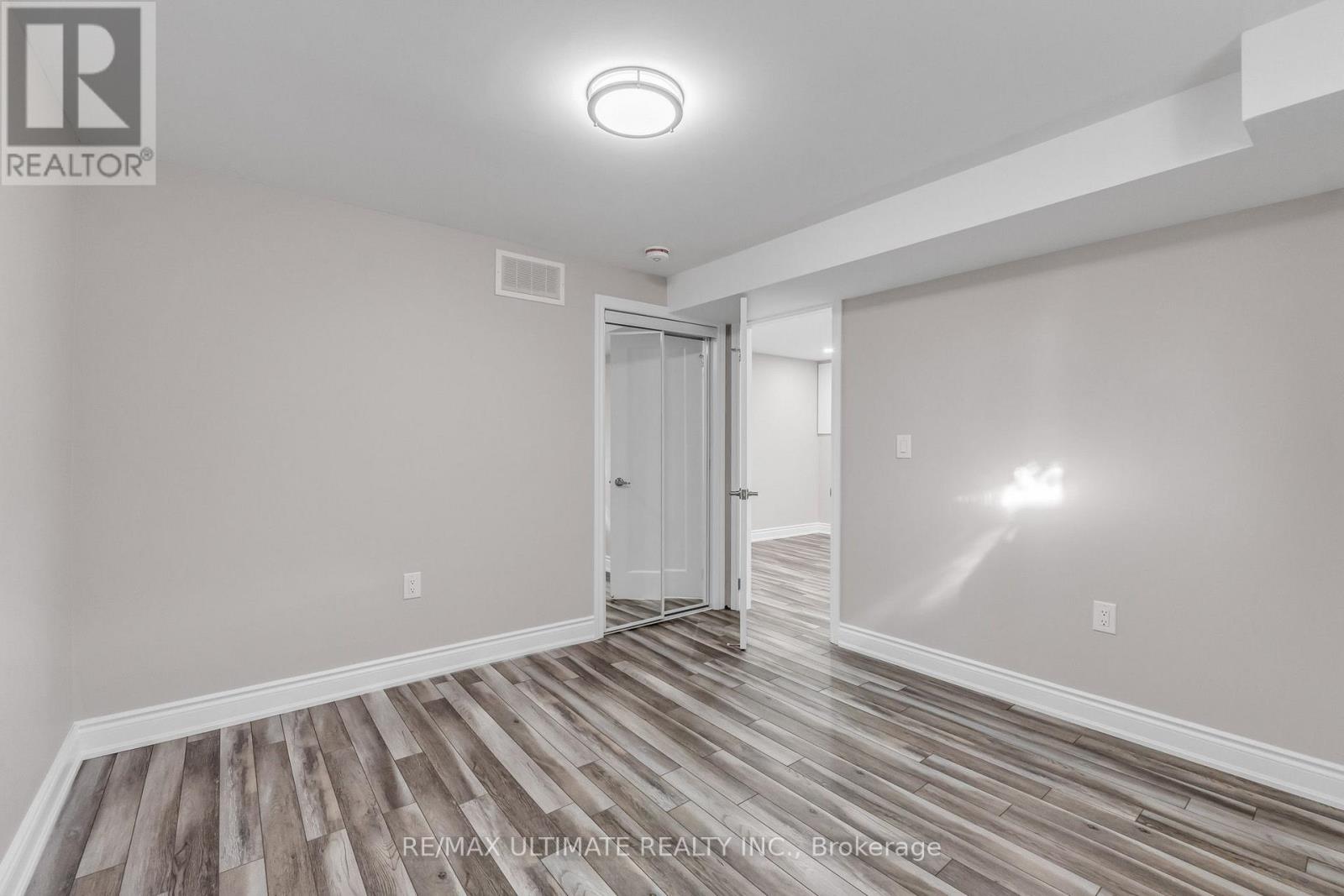 Lower - 41 Danesbury Crescent, Brampton, Ontario L6T 1T2 - Photo 16 - W12594506