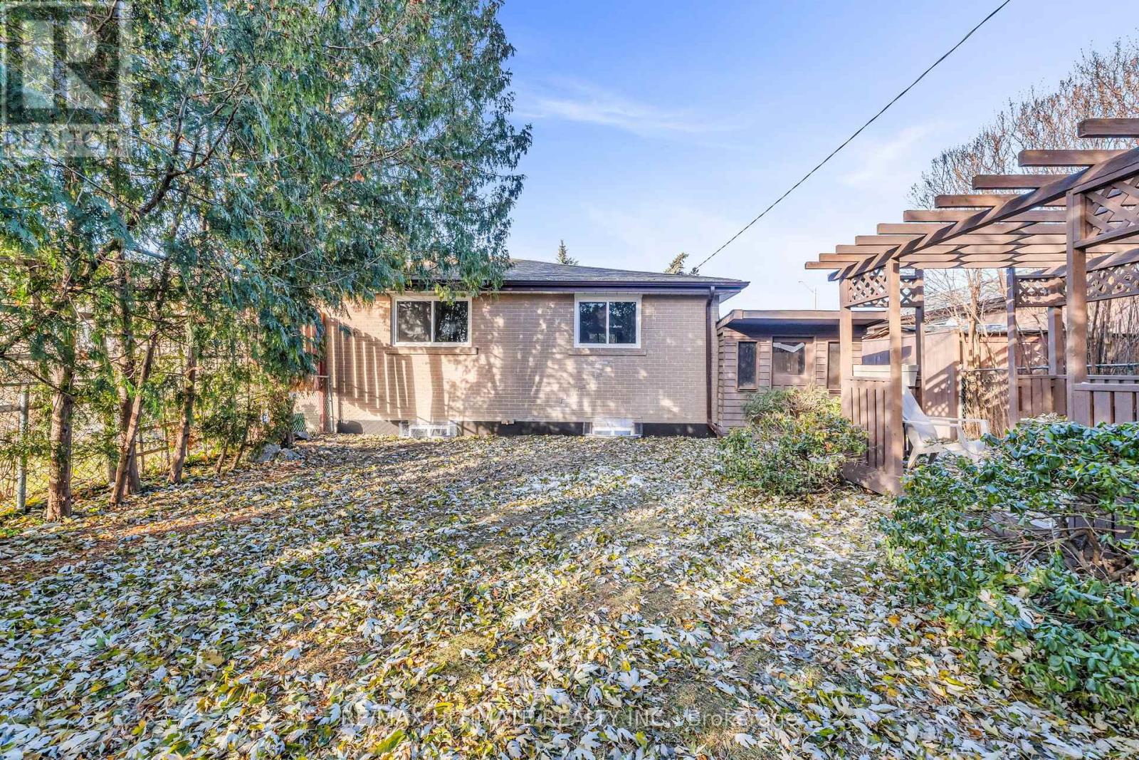 Lower - 41 Danesbury Crescent, Brampton, Ontario L6T 1T2 - Photo 32 - W12594506