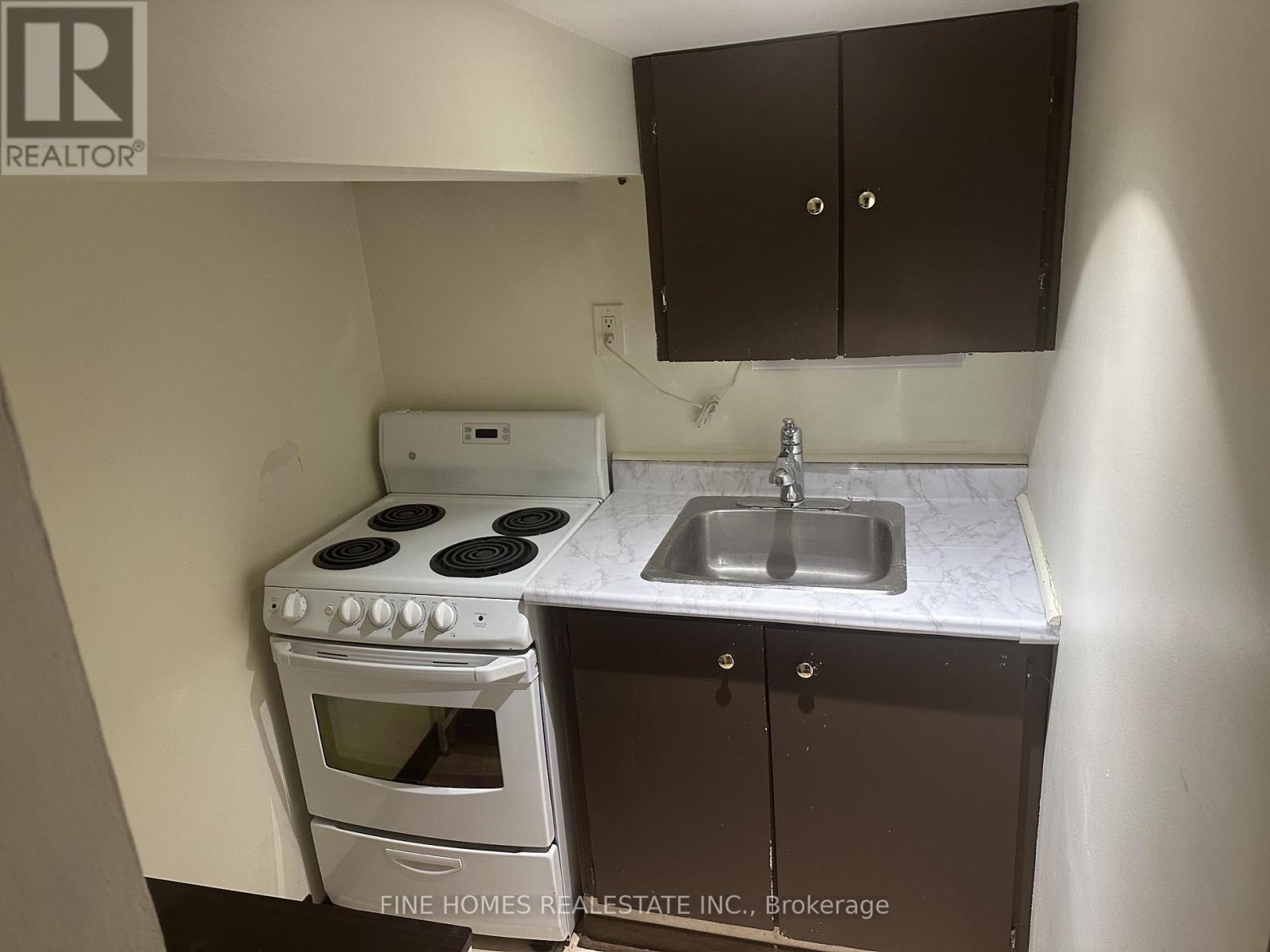 Basement - 44 44 Hillside Avenue, Toronto, Ontario  M8V 1S6 - Photo 2 - W12594514