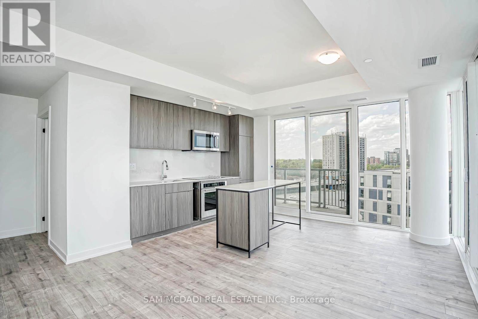 805 - 220 Missinnihe Way, Mississauga, Ontario L5H 0A9 - Photo 10 - W12594530