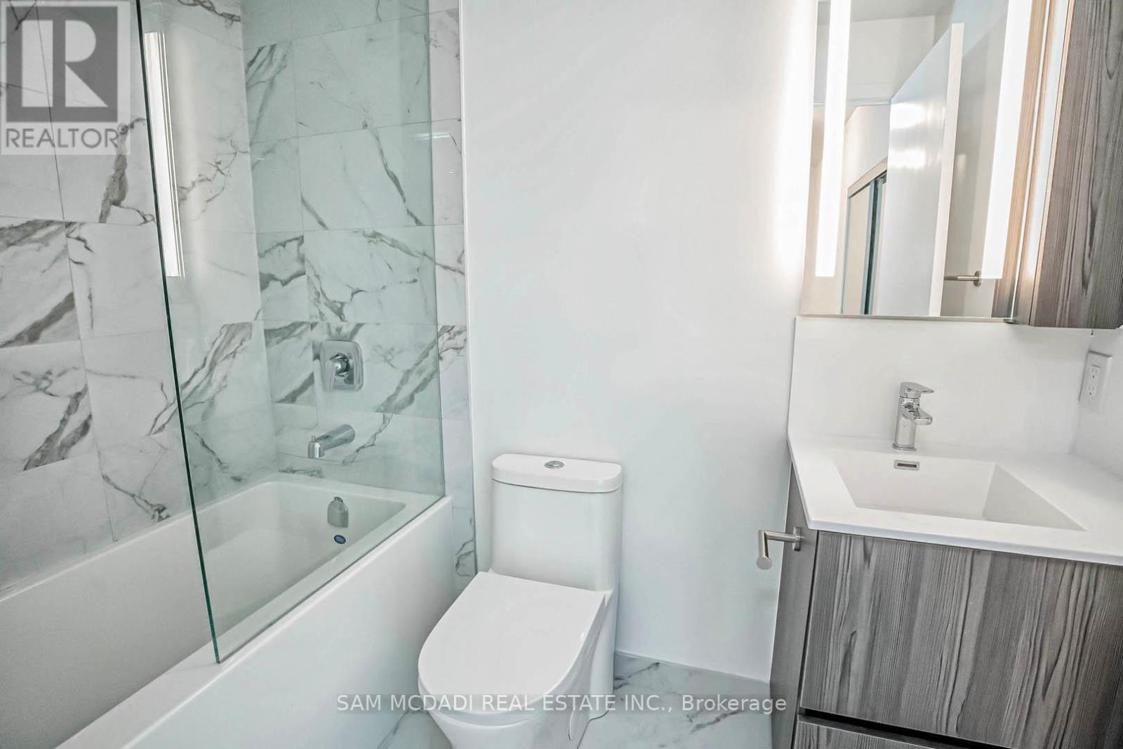 805 - 220 Missinnihe Way, Mississauga, Ontario L5H 0A9 - Photo 15 - W12594530