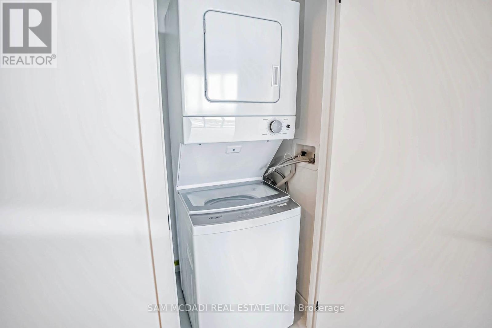 805 - 220 Missinnihe Way, Mississauga, Ontario L5H 0A9 - Photo 19 - W12594530